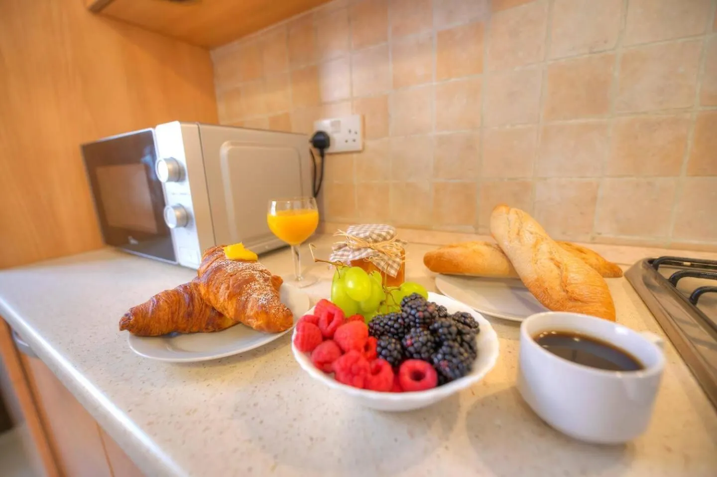 Apartment St Julians Lovely 3 Bedrooms By Homely Saint Julian's
